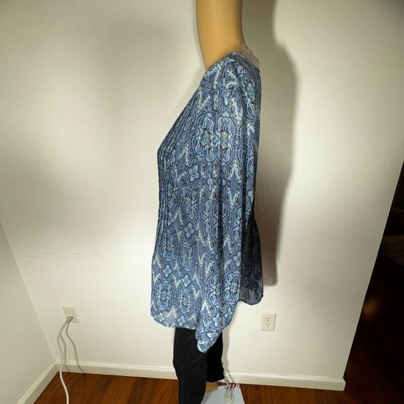 Coldwater Creek Women's Blue Paisley V-Neck Blouse - Size PM - Picture 2 of 10